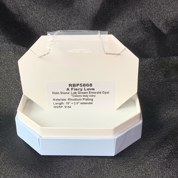 Bomb Party Necklace “A Fiery Love” - Picture 2 of 2